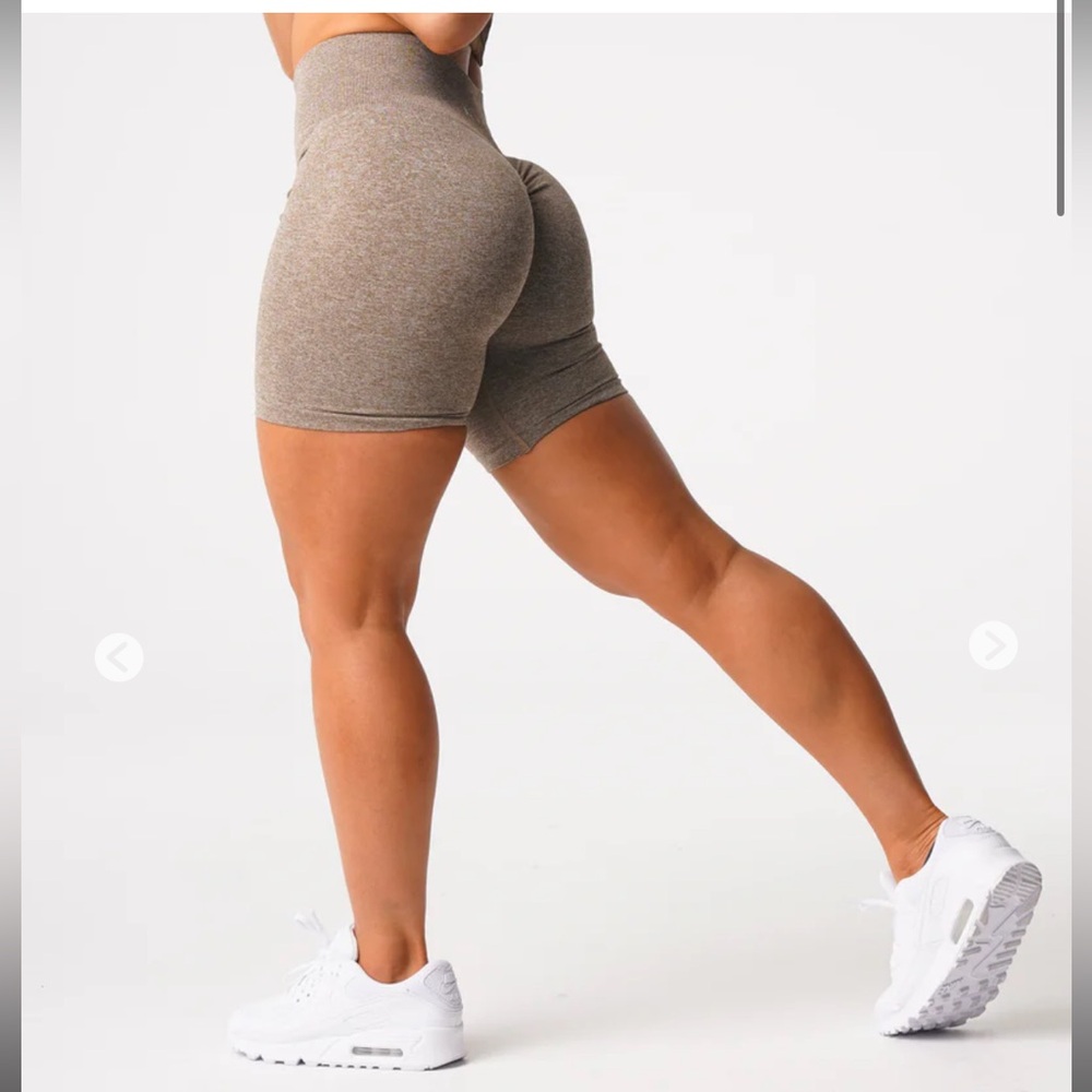NVGTN Mocha Scrunch Seamless Shorts